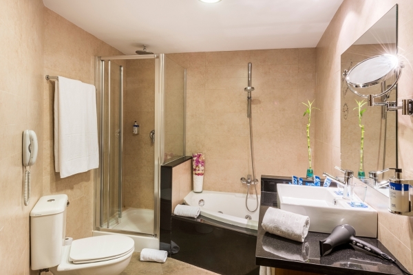 Tryp Valencia Azafata Hotel